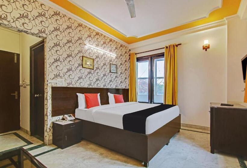 Трехместный Номер Классика, Super Capital O Tipsyy Near Aravali Biodiversity Park