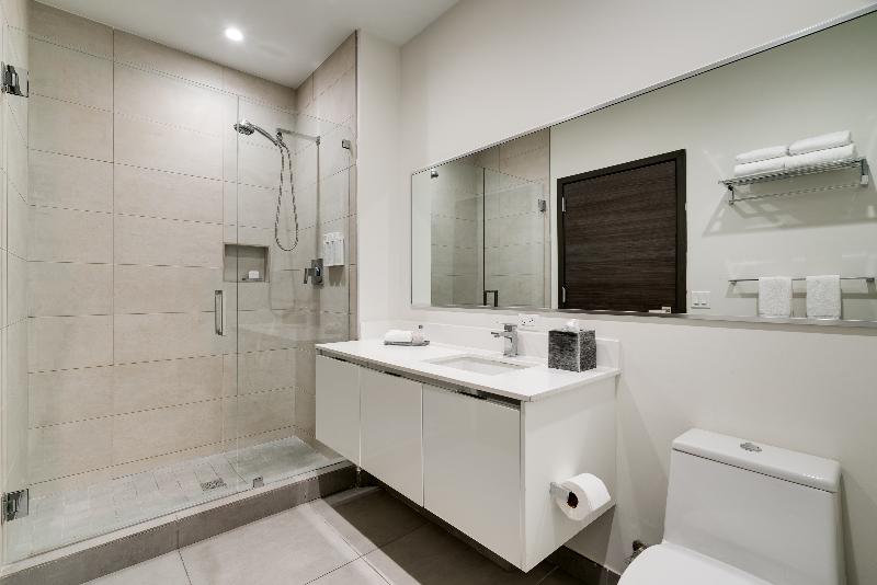 Люкс 3 Спальни, Costa Hollywood Beach Resort  An Allsuite