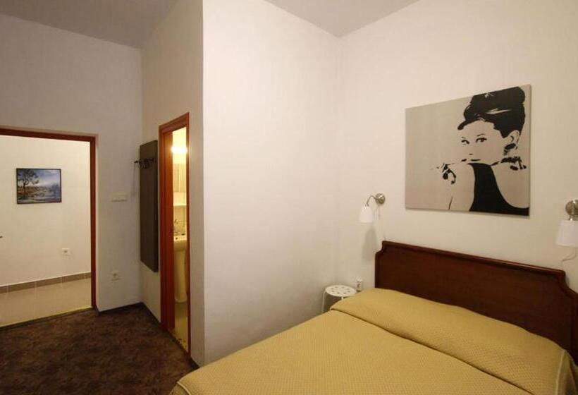 Номер Basic, Partvilla Balatonboglar