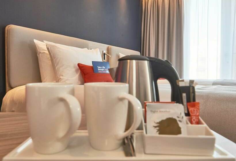 Номер Стандарт, Holiday Inn Express Amsterdam   City Hall, An Ihg
