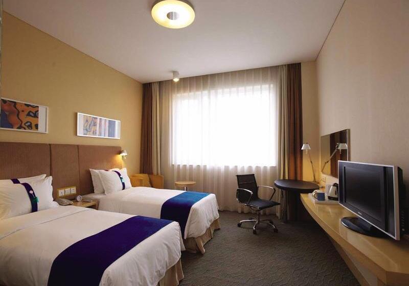 Номер Стандарт, Holiday Inn Express Jinan Exhibition Center By Ihg