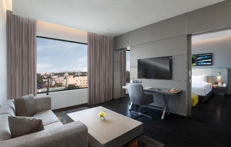 Люкс Executive Кровать Кинг, Novotel Chennai Chamiers Road