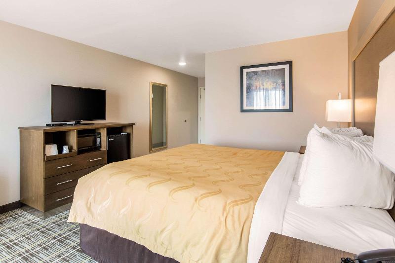 스탠다드 룸 킹사이즈 침대, Quality Inn & Suites Carlsbad Caverns Area