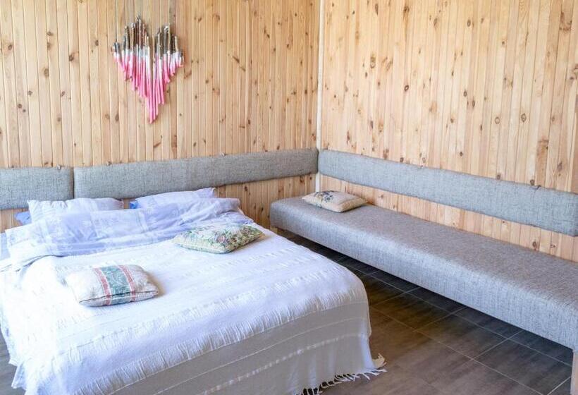 Номер Стандарт, Baron Munchausen Guest House