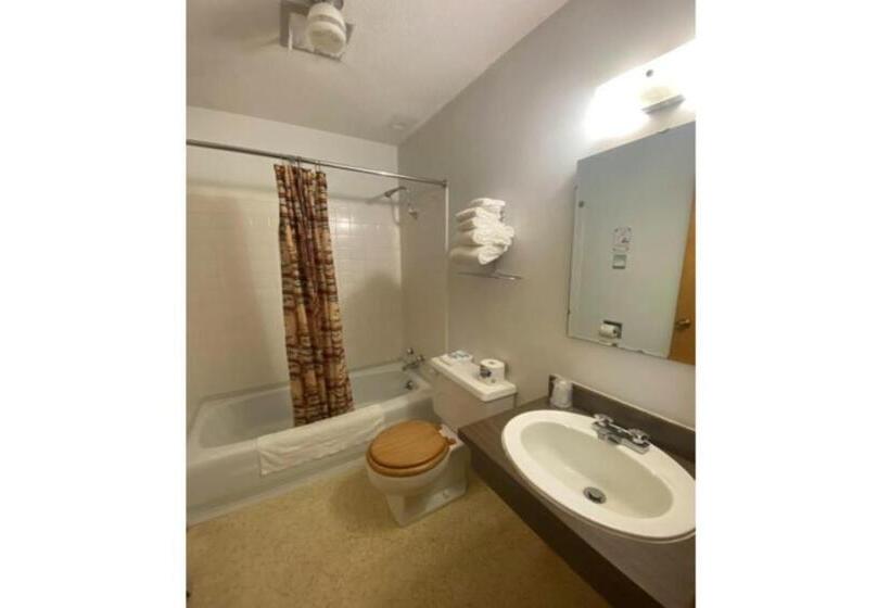 Номер Стандарт 2 Двуспальные Кровати, Love Hotels Voyageur At International Falls Mn