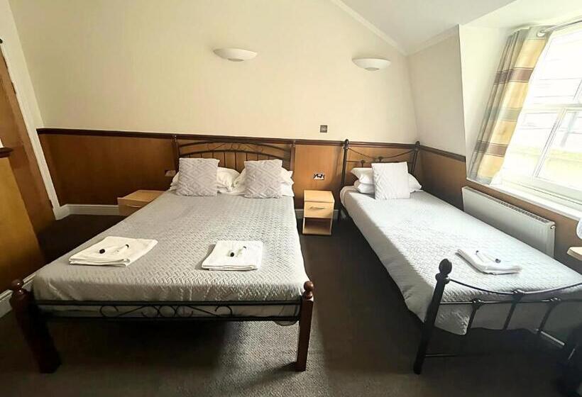 Quarto Triplo Estandar, The Marker