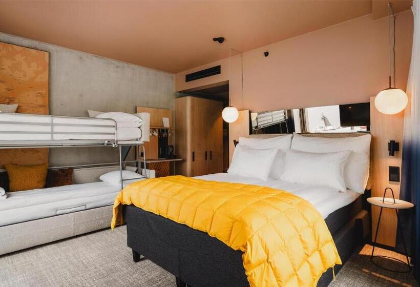 Quarto Familiar, The Dock 69 39 By Scandic