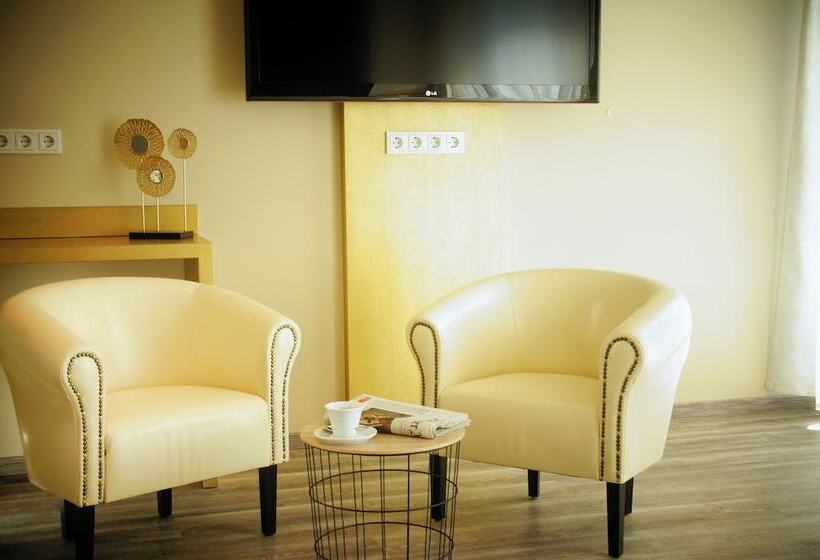 اتاق لوکس, Athen Kelsterbach Frankfurt Airport
