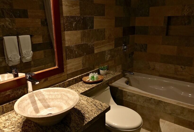 Quarto Deluxe, Ilalo Garden Hotel & Restaurant