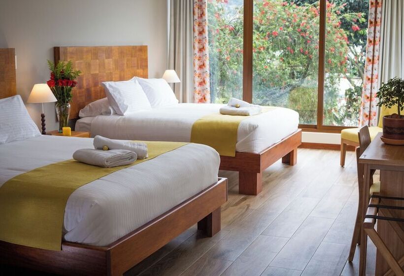 Quarto Deluxe, Ilalo Garden Hotel & Restaurant