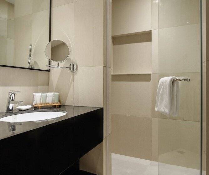 스위트, Summit Hotel Tacloban