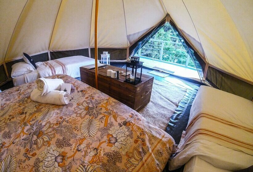 Deluxe Tent, The Birdhouse El Nido   Glamping