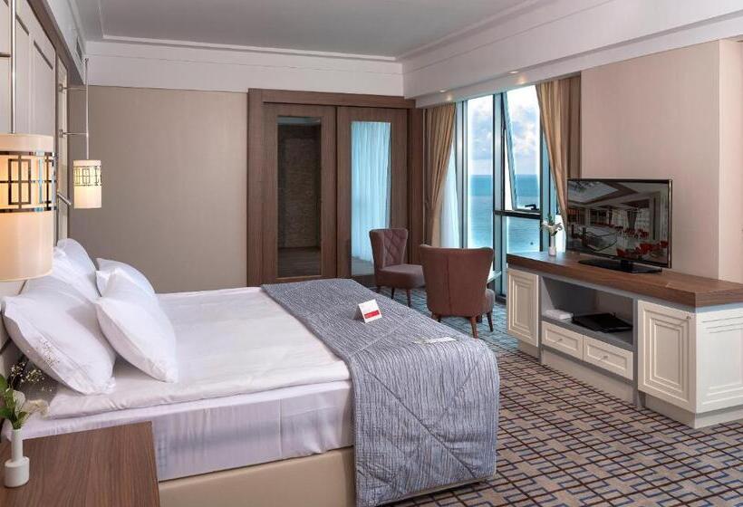 سوئیت با تخت بزرگ, Ramada Plaza By Wyndham Rize