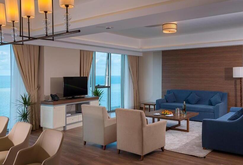 سوئیت با تخت بزرگ, Ramada Plaza By Wyndham Rize