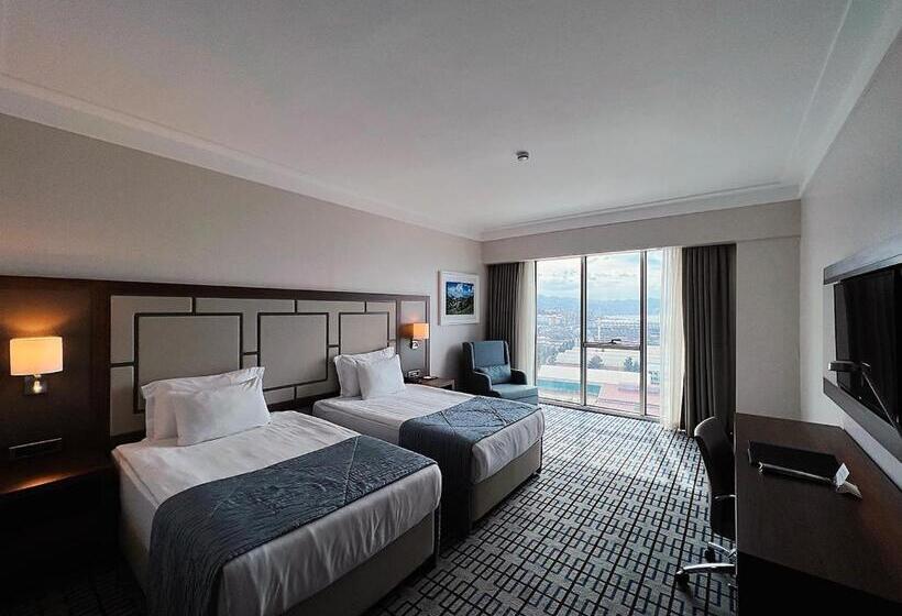اتاق استاندارد با چشم‌انداز شهر, Ramada Plaza By Wyndham Rize