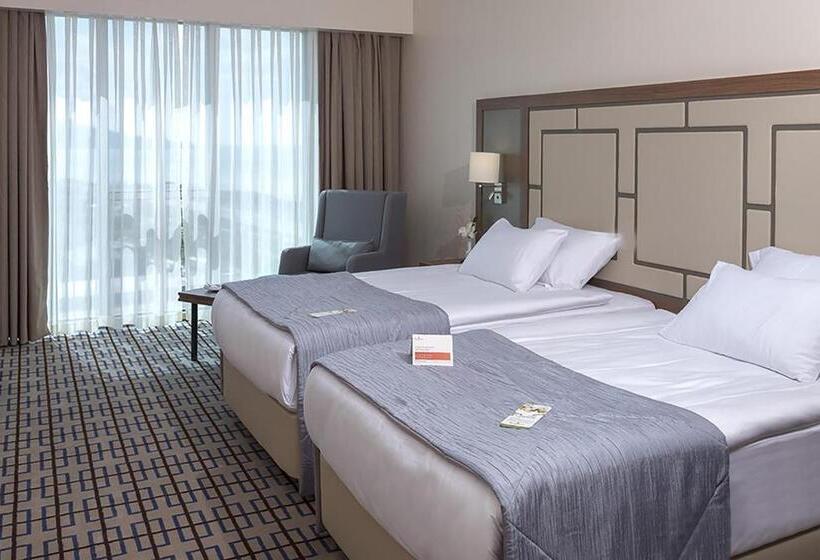 اتاق استاندارد با چشم‌انداز شهر, Ramada Plaza By Wyndham Rize