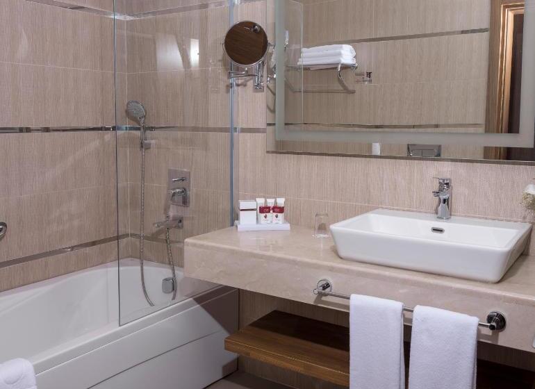 اتاق استاندارد با چشم‌انداز دریا, Ramada Plaza By Wyndham Rize