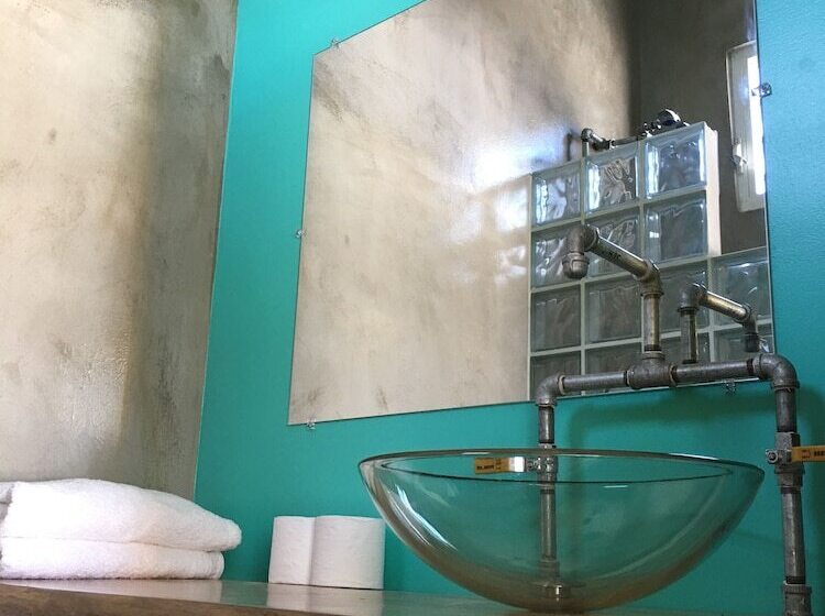 Номер Deluxe, Crash Pad Adventure Hostel