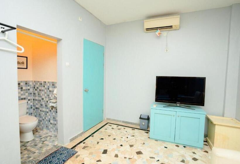 Номер Deluxe, Reddoorz Near Rsud Kota Mataram