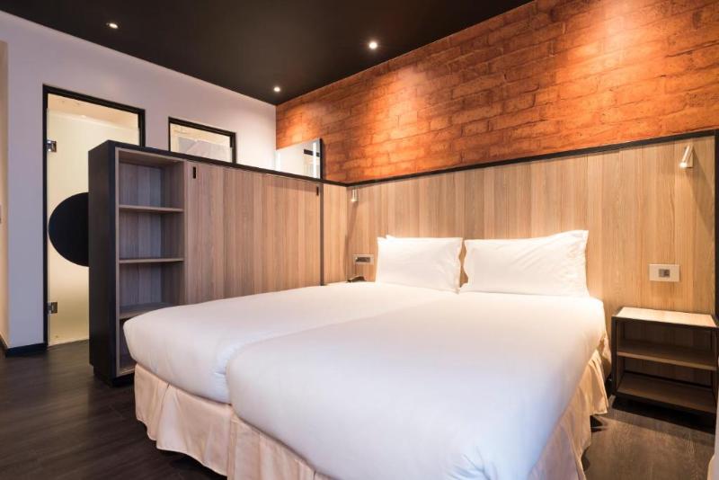 Номер Стандарт, Onomo Hotel Durban