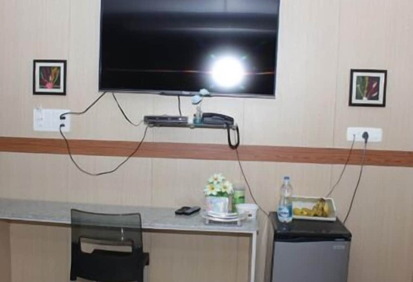 스위트 킹사이즈 침대, Suradeep Residency