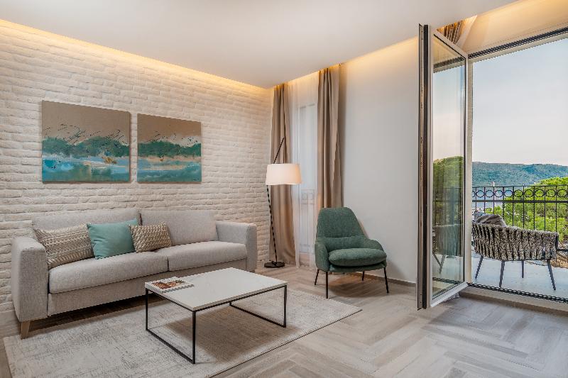 استودیوی استاندارد با چشم‌انداز دریا, Lazure Hotel & Marina