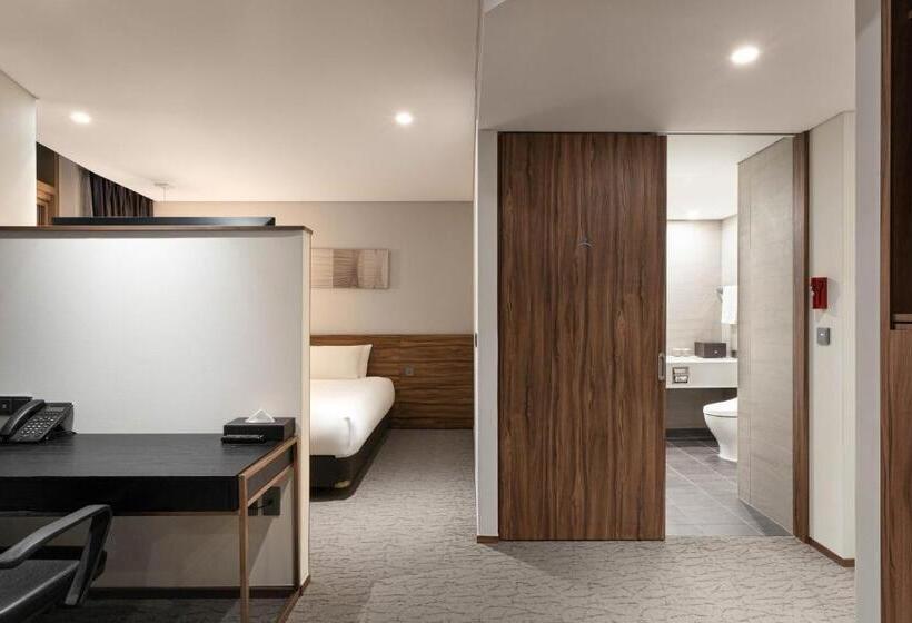 جناح, Staz Hotel Ulsan