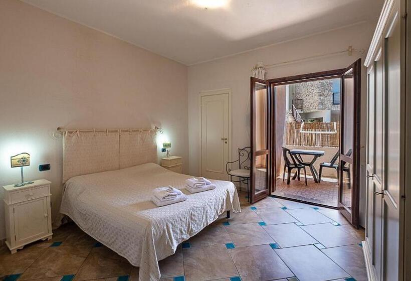 اتاق استاندارد, Giaco's Rooms