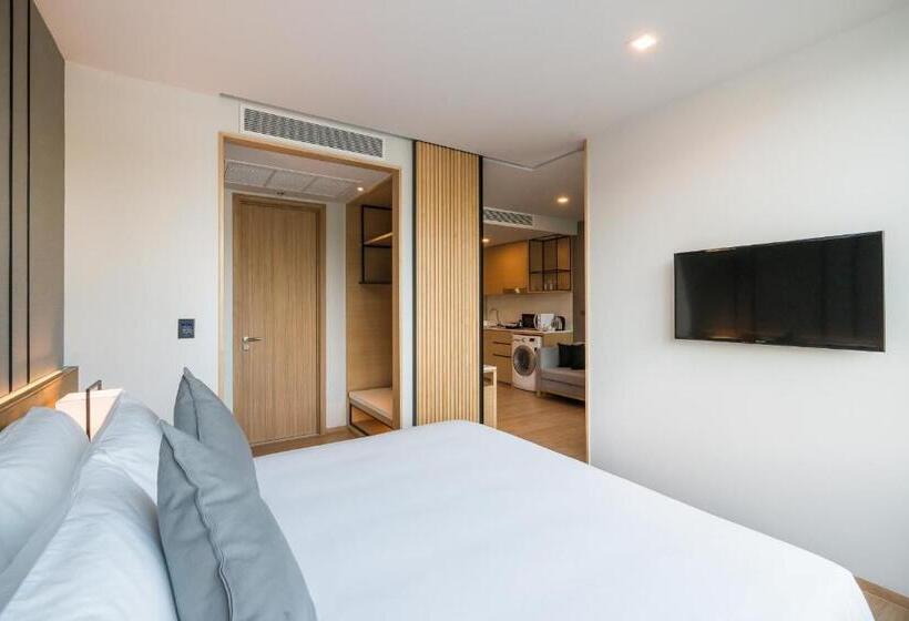 سوییت با چشم‌انداز کوه, Arize Hotel Sri Racha