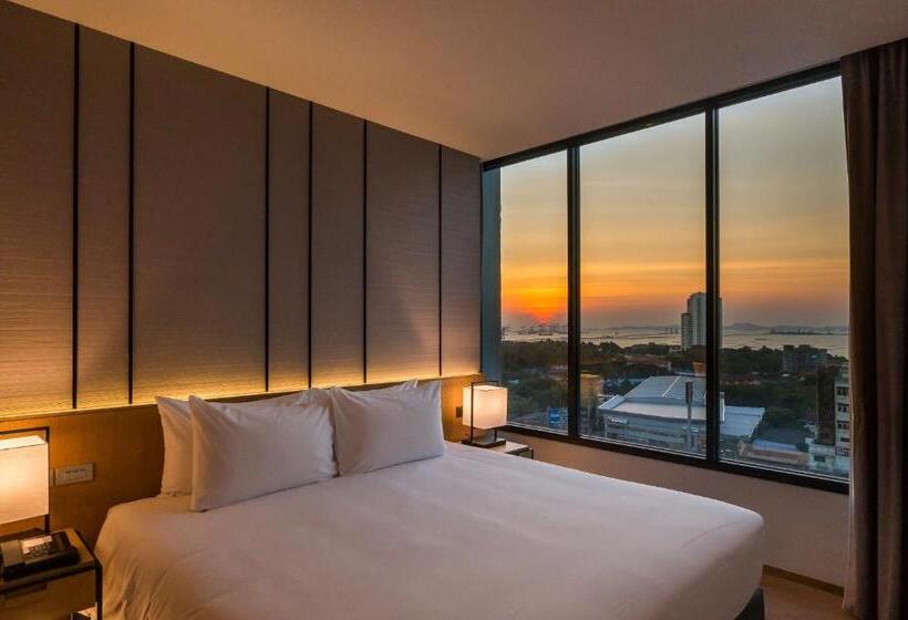 سوییت با چشم‌انداز دریا, Arize Hotel Sri Racha