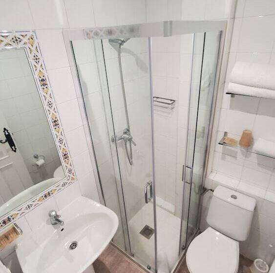 Quarto Triplo Estandar, O Pazo