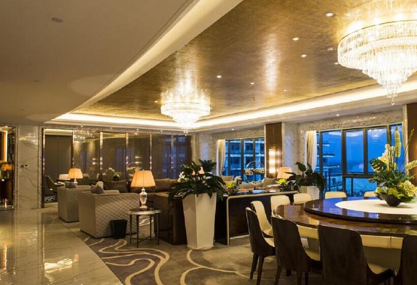 프레지덴셜 스위트, Forest City Marina