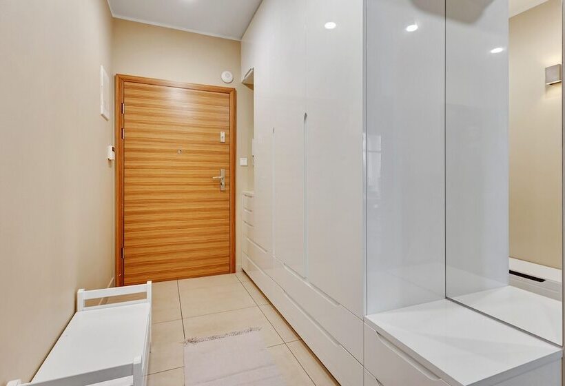 Апартаменты Comfort 2 Спальни, Dom & House   Apartments Parkur