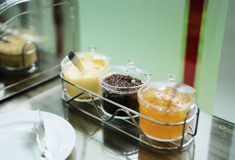 Номер Стандарт, Amaris Hotel Mampang   Jakarta