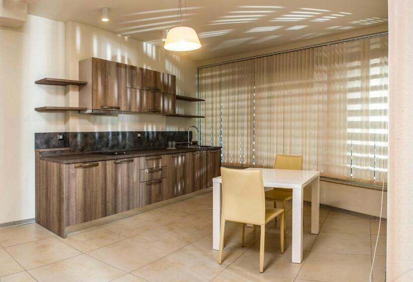 Апартаменты 1 Спальня с Балконом, Park Hotel & Spa Boyana