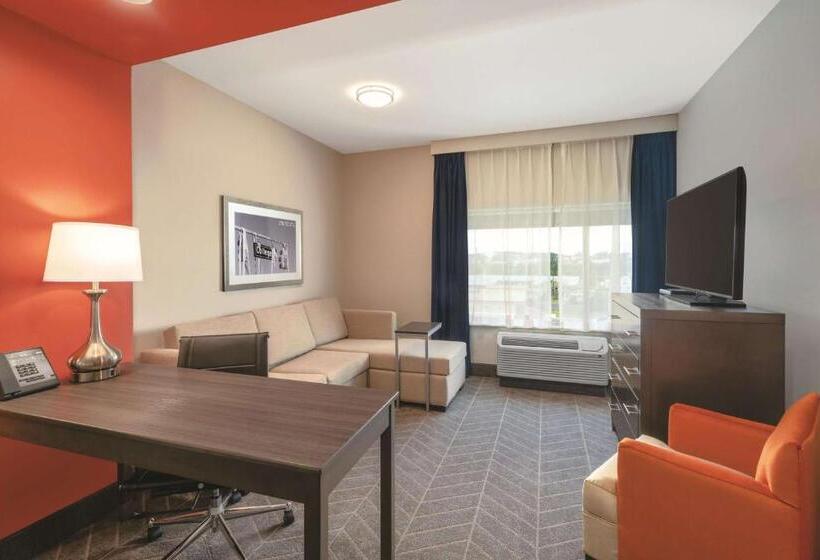 Номер Deluxe Кровать Кинг, La Quinta By Wyndham Opelika Auburn