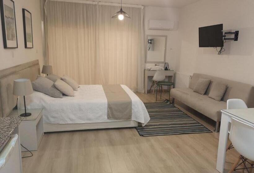 标准工作室带阳台, Marianna Annex