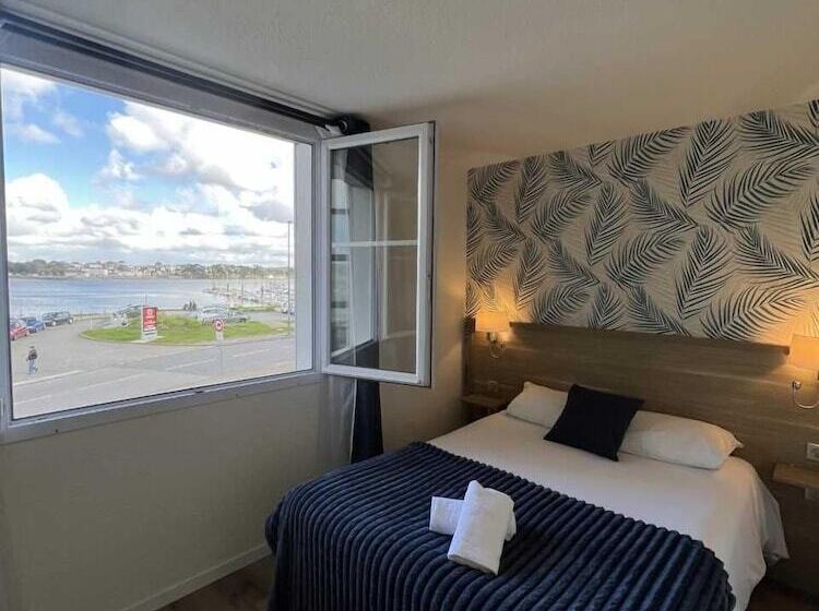 Номер Стандарт Вид на Море, Couett Hôtel Brest