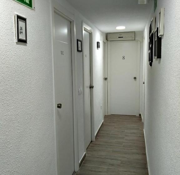 스탠다드 룸 공동 욕실, Guesthouse Central