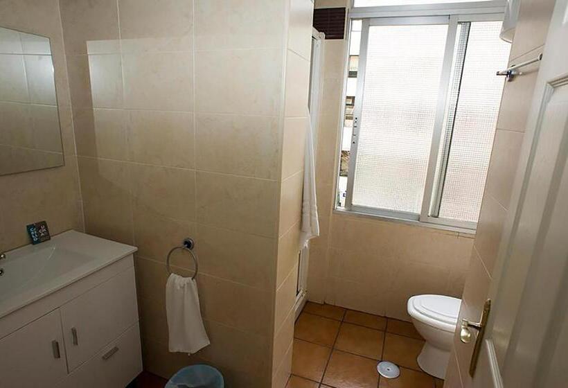 Четырехместный Номер Стандарт, Hostal Velarde