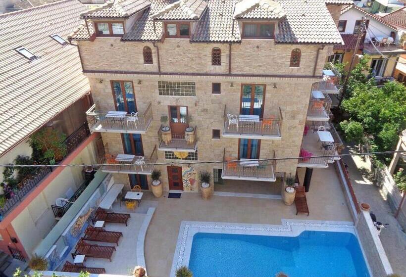 Люкс, Leda Suites