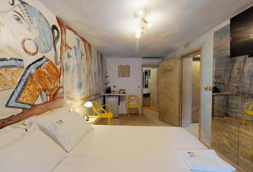 Люкс Вид на Сад, Leda Suites