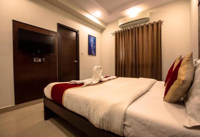 Quarto Deluxe, Orion Residency