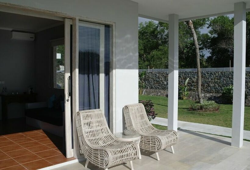 Люкс Вид на Сад, The Suites Lombok