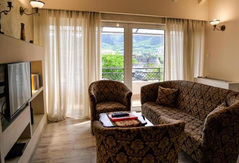 آپارتمان لوکس 1 خوابه, Garni Hotel Tianis