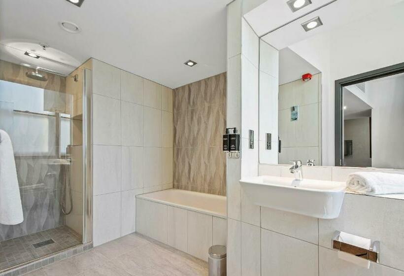Апартаменты 1 Спальня, Roomzzz Manchester Victoria