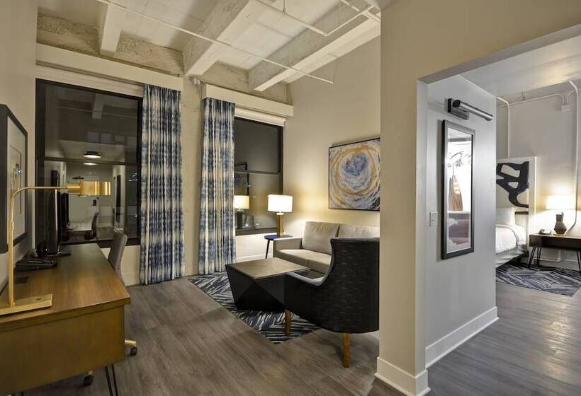 Люкс Адаптированный для Инвалидов, Indigo Kansas City   The Crossroads, An Ihg