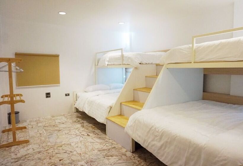 Quarto Familiar, Boon Street Hostel