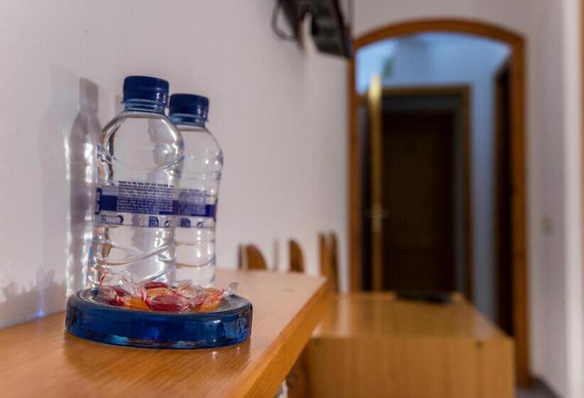 Номер Стандартный с Видом, Hostal Montserrat