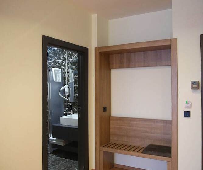 آپارتمان لوکس 1 خوابه, Metro City Apartments